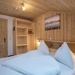 Grunholz Farm stay Itter
